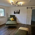 Πανσιόν Haus Stenzinger 4*