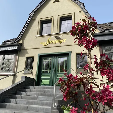 Haus Stenzinger Guest house