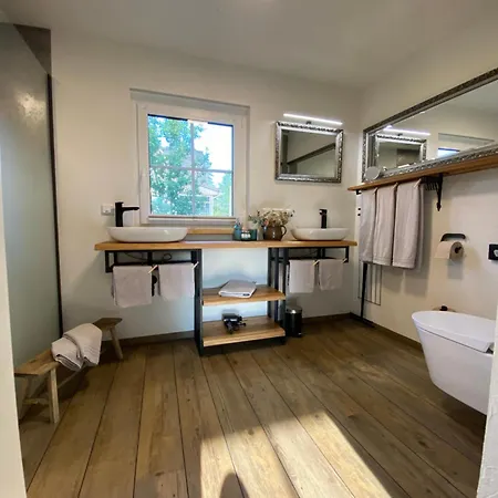 Haus Stenzinger بيت ضيافة *